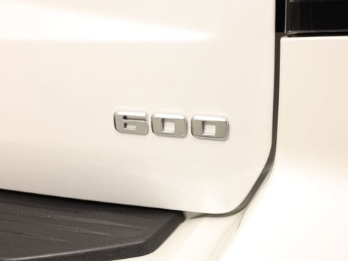 Used 2022 Cadillac Escalade ESV Premium Luxury w/ Performance Package image 17