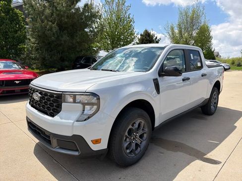 New 2026 Ford Maverick XLT w/ XLT Luxury Package AWD/4WD image 9