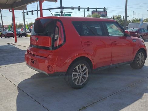 Used 2019 Kia Soul + FWD image 8