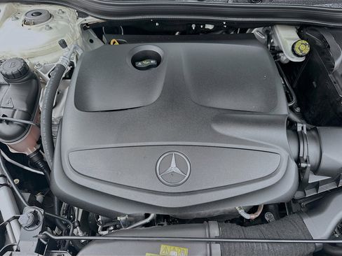 Used 2015 Mercedes-Benz CLA 250 image 10