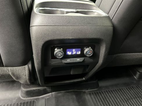 Certified 2025 Chevrolet Traverse LT w/ Midnight/Sport Edition AWD/4WD image 13