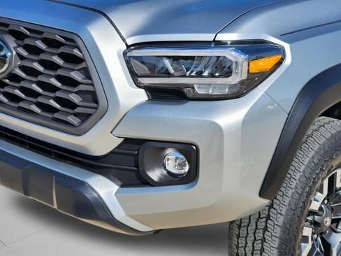 Used 2023 Toyota Tacoma TRD Off-Road w/ Technology Package image 7