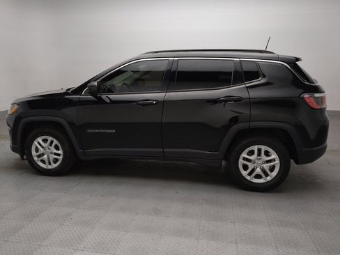 Used 2019 Jeep Compass Sport w/ Tech Group FWD image 3
