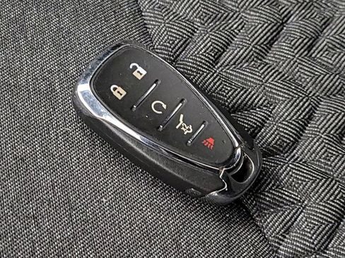 Used 2024 Chevrolet Equinox LT image 32