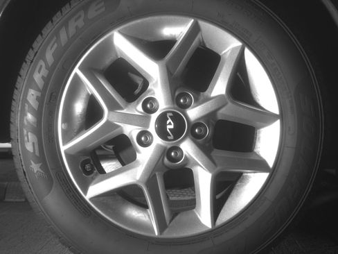 Used 2025 Kia Soul LX w/ LX Technology Package FWD image 20