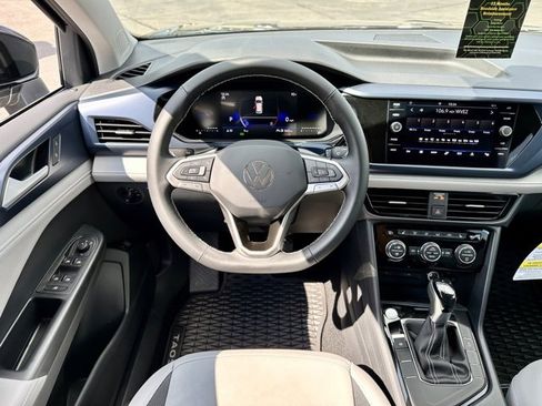 New 2024 Volkswagen Taos SE image 14