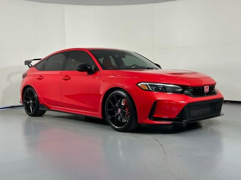 Used 2023 Honda Civic Type R image 1