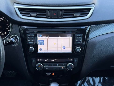 Used 2016 Nissan Rogue SL w/ SL Premium Package image 24