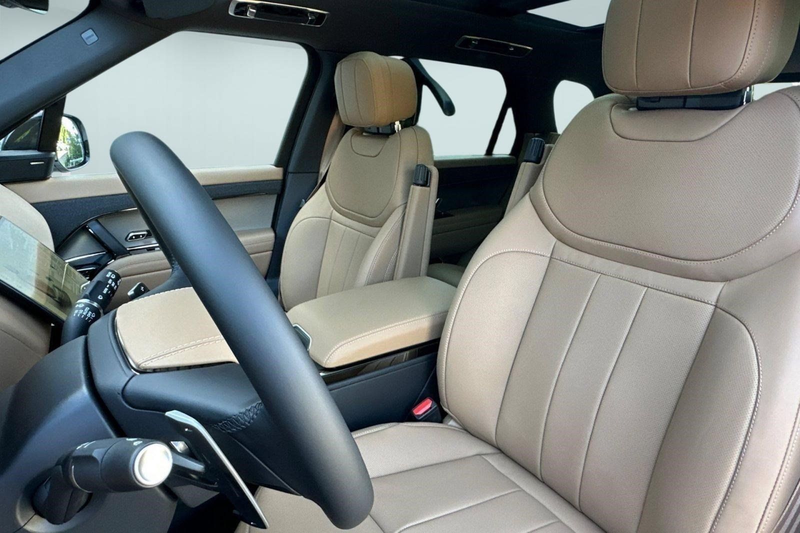 New 2026 Land Rover Range Rover Sport SE AWD/4WD image 26