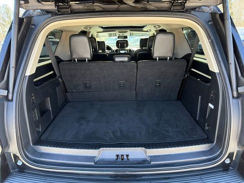 Used 2019 Ford Expedition Max Platinum image 18