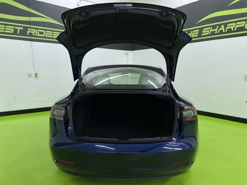 Used 2018 Tesla Model 3 Long Range AWD/4WD image 9