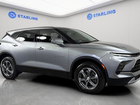 Used 2023 Chevrolet Blazer LT FWD image 13