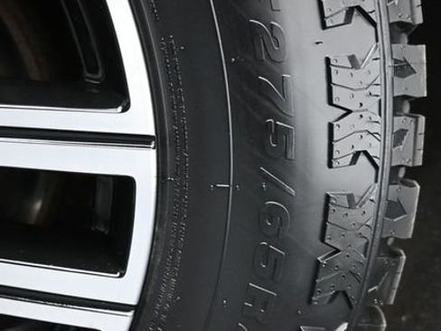 Used 2022 GMC Sierra 2500 AT4 image 47