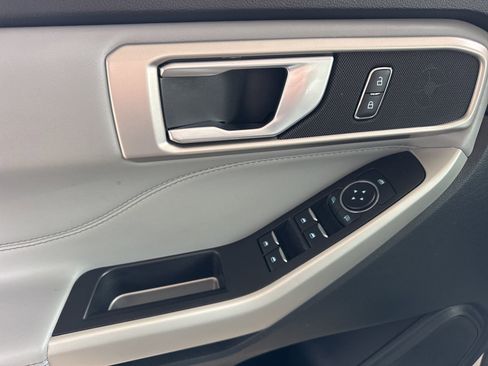 Certified 2023 Ford Explorer XLT w/ Equipment Group 202A image 27