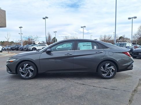 New 2026 Hyundai Elantra Limited image 6