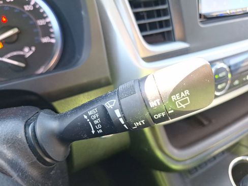 Used 2017 Toyota Highlander XLE image 24