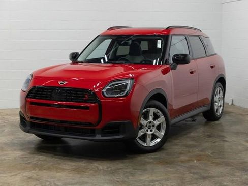 Certified 2025 MINI Cooper Countryman S w/ Comfort Package Max image 9