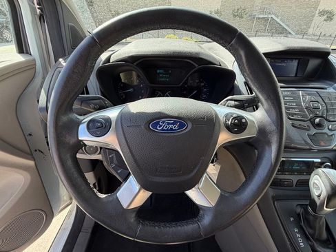 Used 2015 Ford Transit Connect Titanium FWD image 13