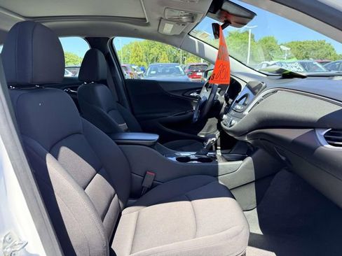 Used 2024 Chevrolet Malibu LT image 10