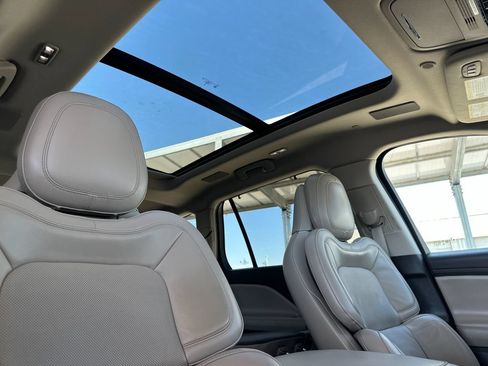 Certified 2023 Lincoln Aviator Reserve w/ Equipment Group 201A AWD/4WD image 17