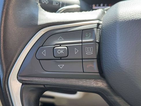 Used 2022 Jeep Grand Cherokee L Limited AWD/4WD image 24