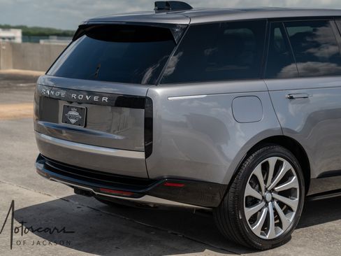 Used 2025 Land Rover Range Rover Autobiography AWD/4WD image 24
