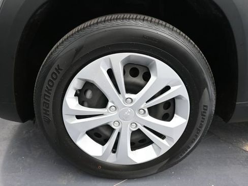 Used 2024 Chevrolet Trax LS FWD image 21