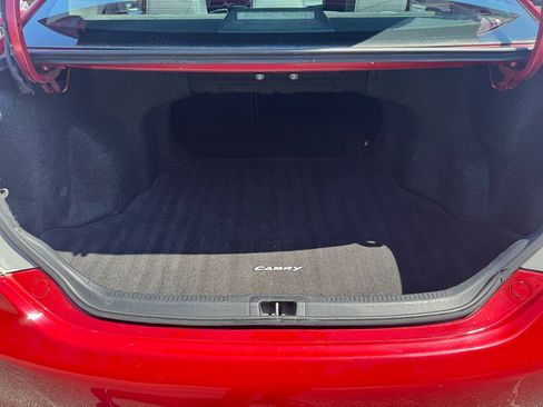 Used 2014 Toyota Camry SE FWD image 19