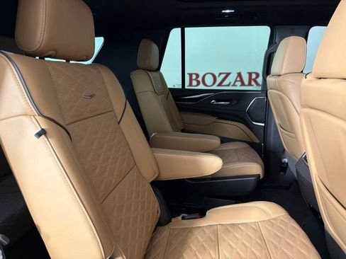 Used 2022 Cadillac Escalade Premium Luxury w/ Performance Package RWD image 18