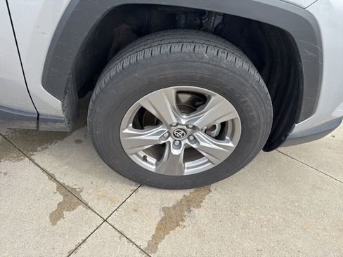 Used 2025 Toyota RAV4 XLE image 9