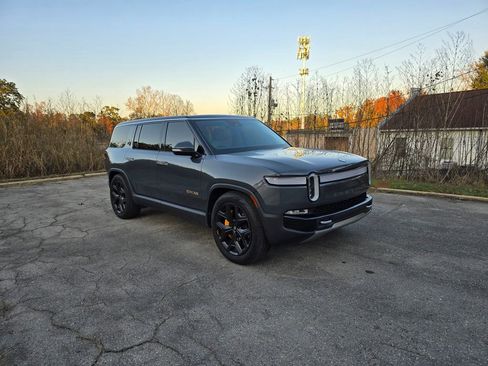 Used 2023 Rivian R1S Adventure image 6