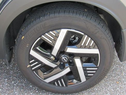 Certified 2025 Nissan Kicks SV w/ Illumination Package image 14