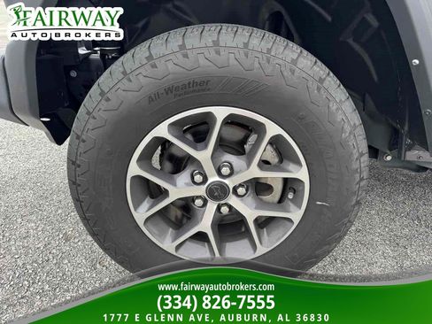 Used 2024 Jeep Wrangler Unlimited Sport AWD/4WD image 30