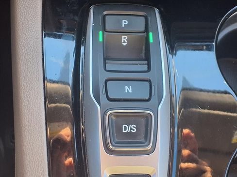 Used 2021 Honda Pilot Touring image 8