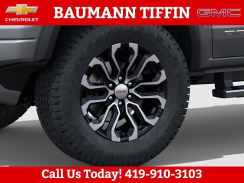 Used 2026 GMC Canyon Denali AWD/4WD image 9