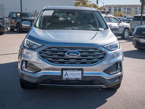 Used 2024 Ford Edge Titanium image 2
