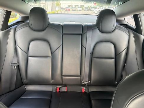 Used 2018 Tesla Model 3 Mid Range RWD image 9