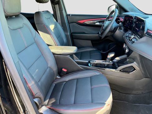 Used 2025 Chevrolet TrailBlazer RS w/ Driver Confidence Package FWD image 26