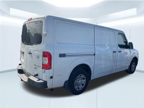 Used 2015 Nissan NV 2500 SV w/ Side & Curtain Airbag Package image 11