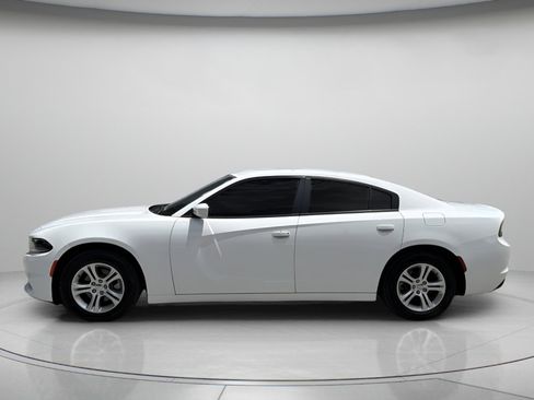 Used 2021 Dodge Charger SXT RWD image 5
