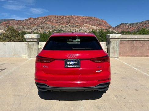 Used 2024 Audi Q3 2.0T Premium image 7