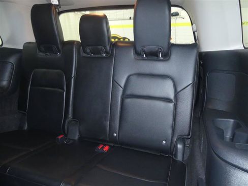 Used 2025 Nissan Pathfinder SL AWD/4WD image 25