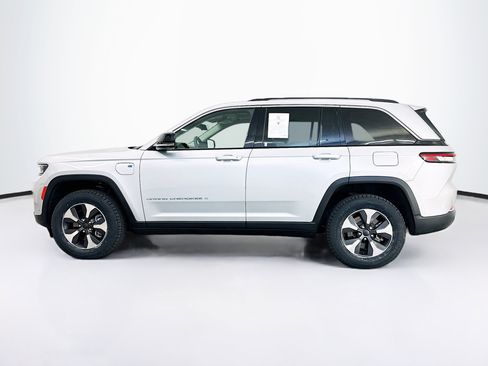 Used 2022 Jeep Grand Cherokee Limited 4xe w/ Luxury Tech Group II AWD/4WD image 4