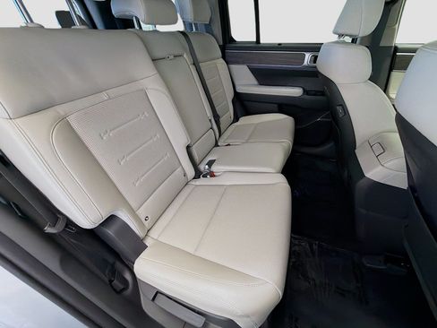 Used 2025 Hyundai Santa Fe Limited FWD image 14