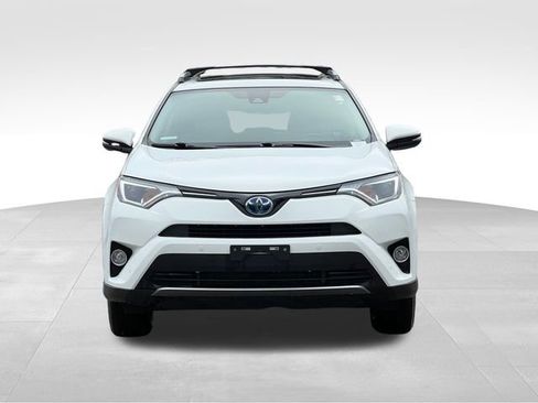 Used 2018 Toyota RAV4 XLE image 8