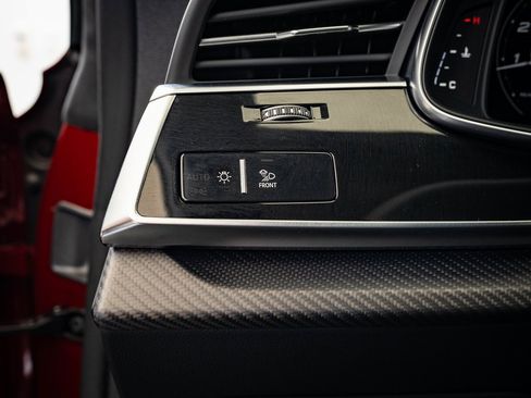 Certified 2024 Audi RS Q8 image 46