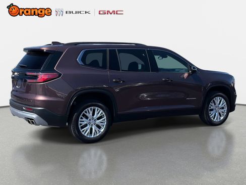 Used 2024 GMC Acadia Elevation w/ Luxury Package image 3