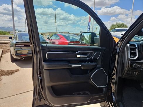 Used 2020 RAM 1500 Laramie AWD/4WD image 13