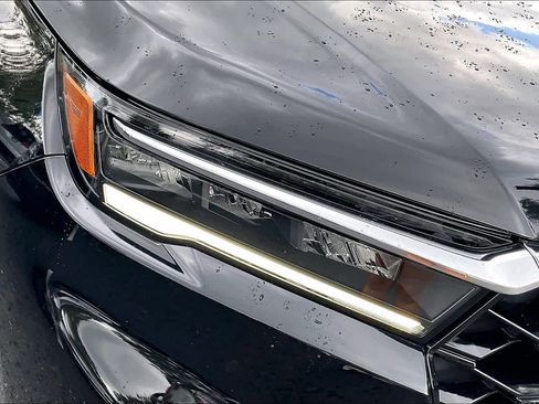Used 2024 Honda Pilot Touring image 28
