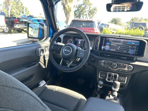 New 2025 Jeep Gladiator Sport image 34